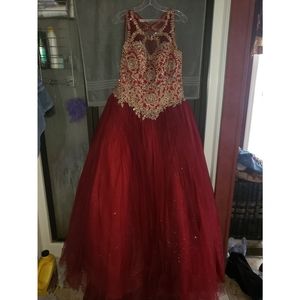 Maroon prom dress